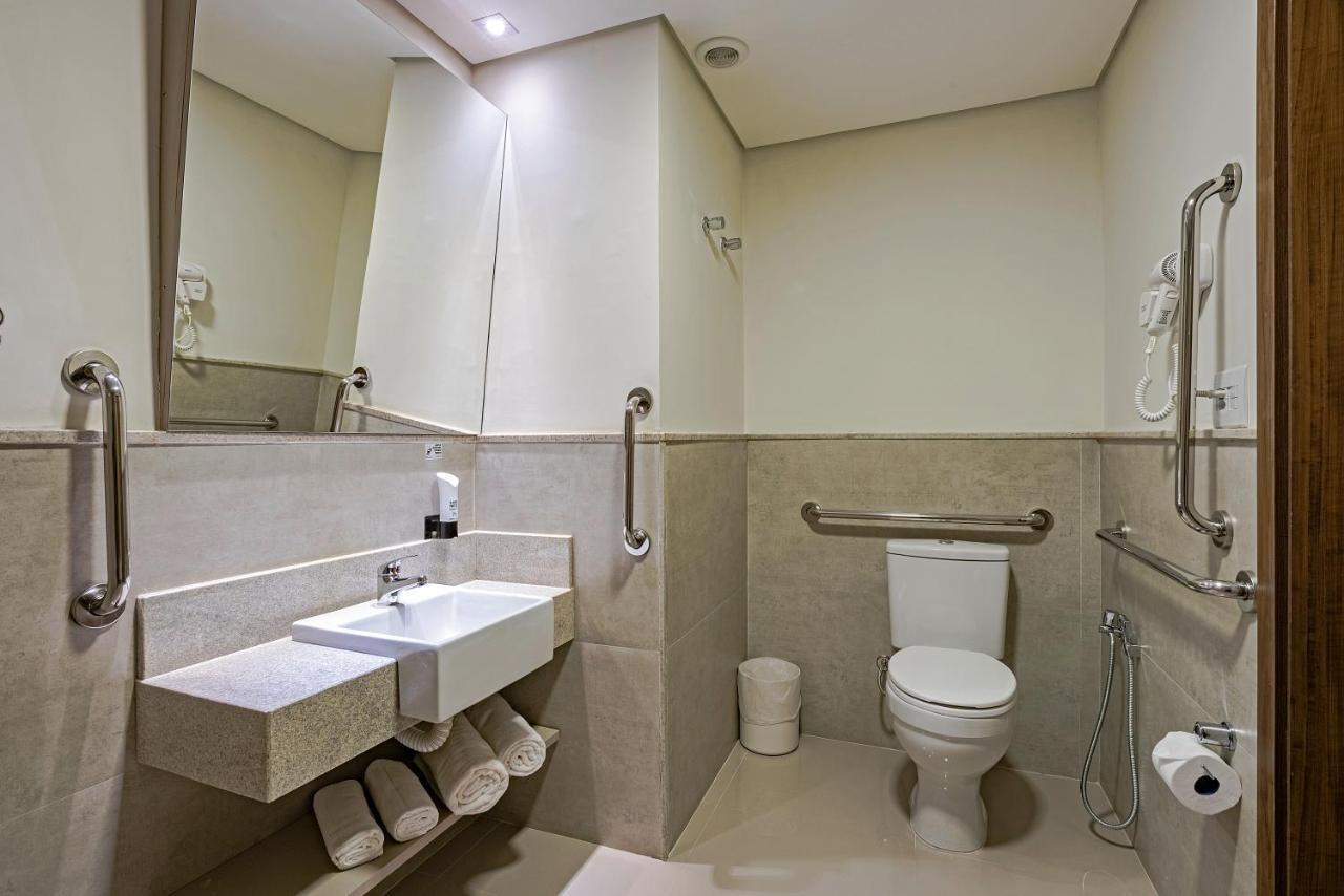 Slim Hotel